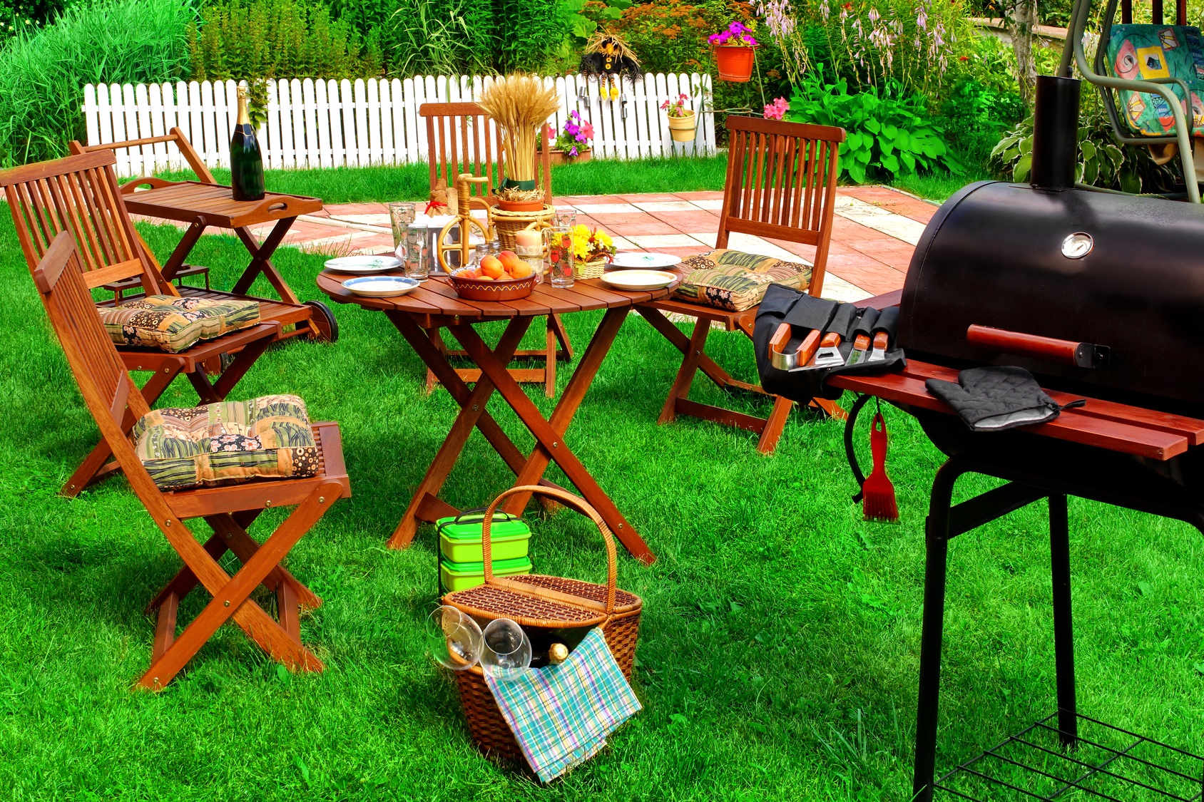 6 Tips for Choosing Outdoor Patio Furniture this Year