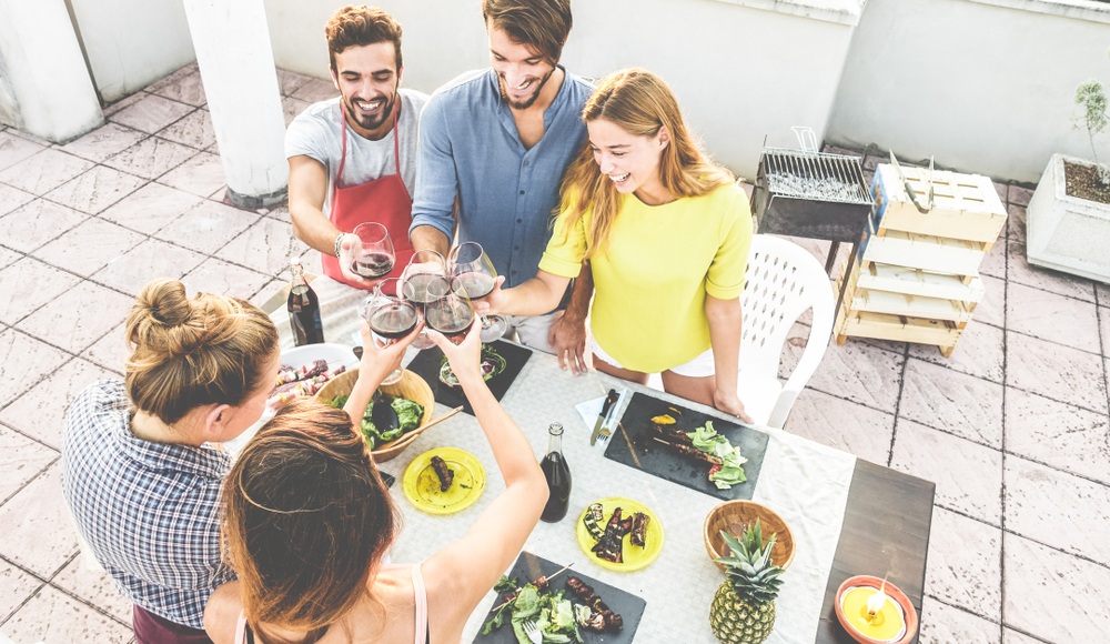 Looking for a Bar Table? Here’s your Best Buying Guide