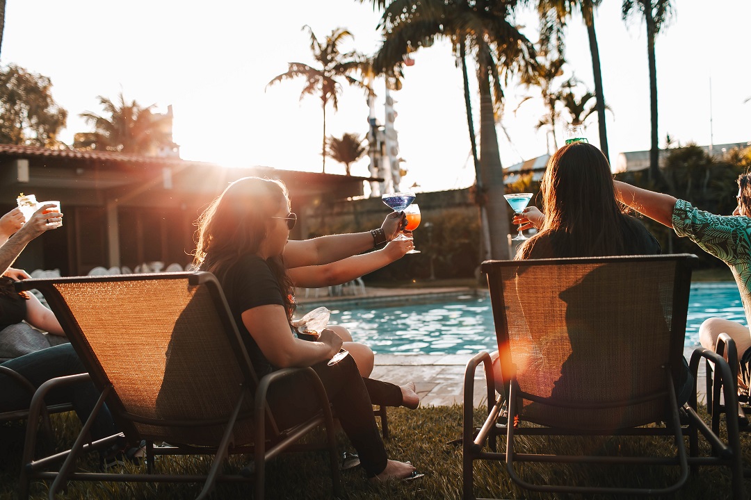 5 Paramount Patio Furniture Elements for an Unparalleled Experience