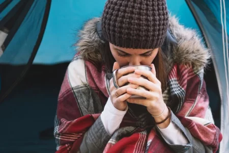 How to stay warm in a tent