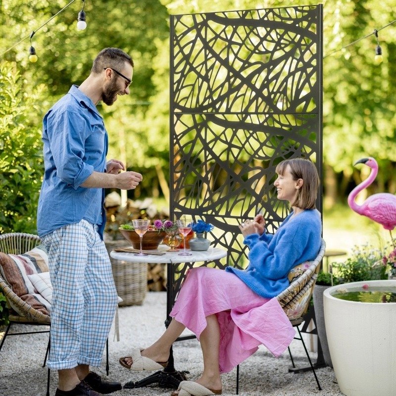 Outsunny Decorative Outdoor Privacy Screen 